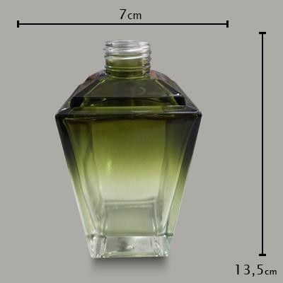 Vidro Piramide Verde Musgo 250ml
